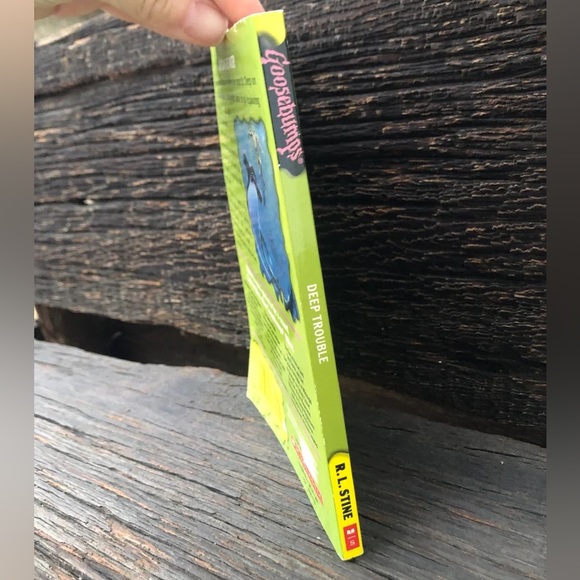 Goosebumps Book R.L. Stine kids youth Chapter book “Deep Trouble” 90’s💙 - Picture 4 of 11